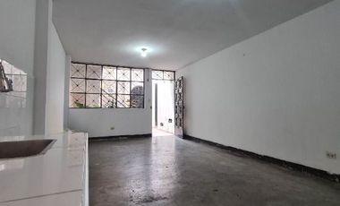 VENDO CASA COMERCIAL DE 3 PISOS + AIRES EN CAMPOY, SAN JUAN DE LURIGANCHO