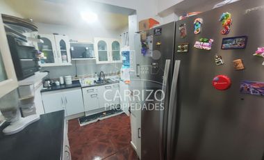 ¡Vendo Casa de 2 Pisos en Villa Costa Azul!