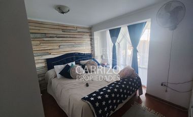 ¡Vendo Casa de 2 Pisos en Villa Costa Azul!