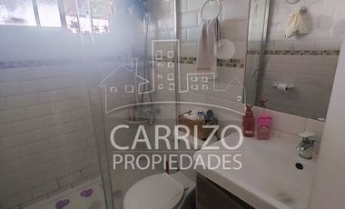 ¡Vendo Casa de 2 Pisos en Villa Costa Azul!