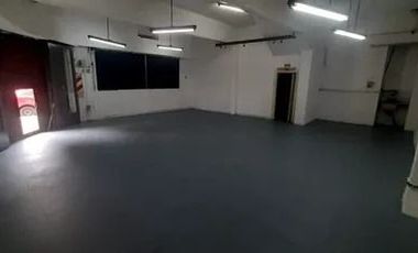 VENTA CASA 5 AMBIENTES CON LOCAL EN PLANTA BAJA