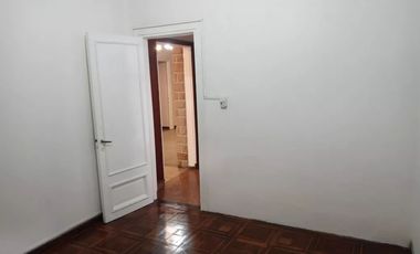 VENTA CASA 5 AMBIENTES CON LOCAL EN PLANTA BAJA
