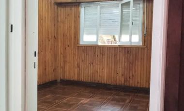 VENTA CASA 5 AMBIENTES CON LOCAL EN PLANTA BAJA
