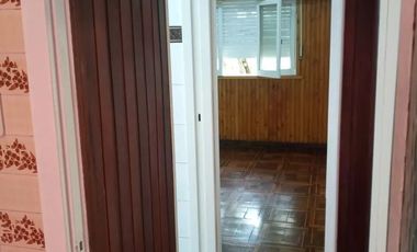 VENTA CASA 5 AMBIENTES CON LOCAL EN PLANTA BAJA