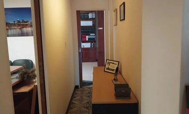 Venta Departamento 3 ambientes amueblado uso profesional