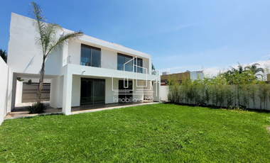 CASA CON ALBERCA EN MORELOS