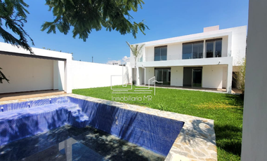 CASA CON ALBERCA EN MORELOS