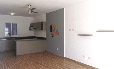 Casa en venta en Fraccionamiento Maralta, 2 rec. + 1.5 baños, Puerto Vallarta