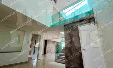 Casa en renta en Metepec, condominio a 5 min de Av Tecnológico y Av Torres.