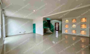 Casa en renta en Metepec, condominio a 5 min de Av Tecnológico y Av Torres.