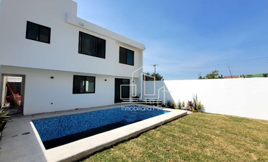 CASA CON ALBERCA EN MORELOS