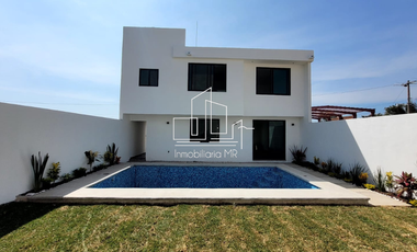 CASA CON ALBERCA EN MORELOS