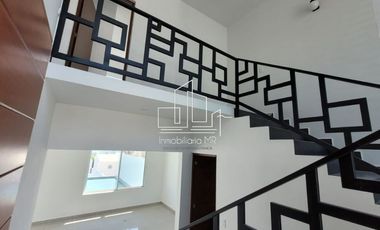 CASA CON ALBERCA EN MORELOS