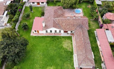 ARRIENDO CASA AMOBLADA EN TUMBACO -  LA ESPERANZA