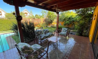 SE VENDE LINDA CASA EN CONDOMINIO 187 M2 DORMITORIOS 5 PISCINA UF 16.700