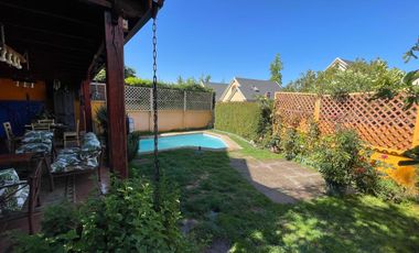 SE VENDE LINDA CASA EN CONDOMINIO 187 M2 DORMITORIOS 5 PISCINA UF 16.700