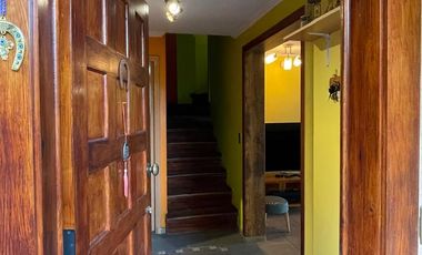 SE VENDE LINDA CASA EN CONDOMINIO 187 M2 DORMITORIOS 5 PISCINA UF 16.700