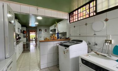 SE VENDE LINDA CASA EN CONDOMINIO 187 M2 DORMITORIOS 5 PISCINA UF 16.700