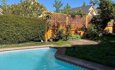 SE VENDE LINDA CASA EN CONDOMINIO 187 M2 DORMITORIOS 5 PISCINA UF 16.700