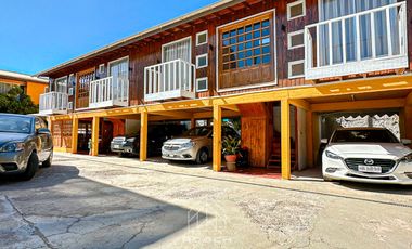 Casa con brazo hotelero 19 dormitorios