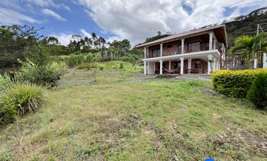 Casa con terreno en venta en Malacatos