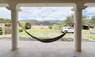 Casa con terreno en venta en Malacatos