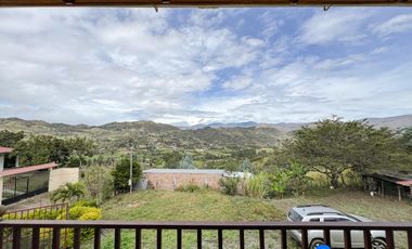 Casa con terreno en venta en Malacatos
