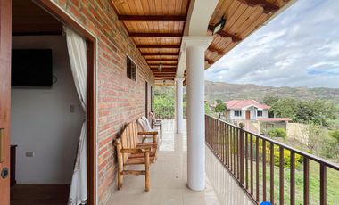Casa con terreno en venta en Malacatos