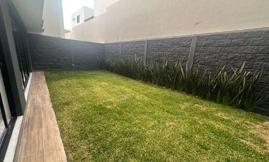 SE VENDE RESIDENCIA - PARQUE SOFIA