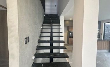 SE VENDE RESIDENCIA - PARQUE SOFIA