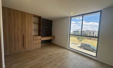 SE VENDE RESIDENCIA - PARQUE SOFIA