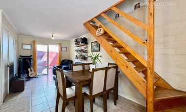 LOS ANDES - VENDE CASA DE DOS PISOS 3D 2B 3E - HERMANOS MARISTAS