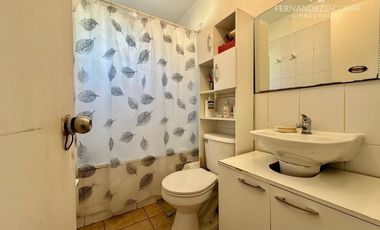 LOS ANDES - VENDE CASA DE DOS PISOS 3D 2B 3E - HERMANOS MARISTAS
