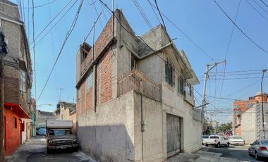 Casa en Venta, Col. Pedregal de Sto. Domingo. Coyoacán, Ciudad de México