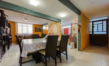 Casa en Venta, Col. Pedregal de Sto. Domingo. Coyoacán, Ciudad de México