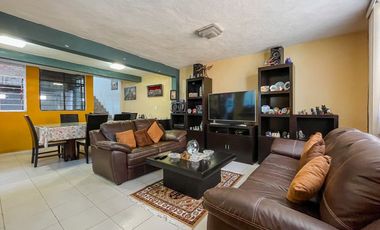 Casa en Venta, Col. Pedregal de Sto. Domingo. Coyoacán, Ciudad de México