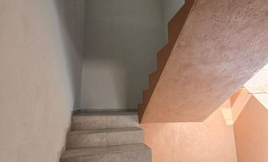 CASA AMUEBLADA EN RENTA EN METEPEC