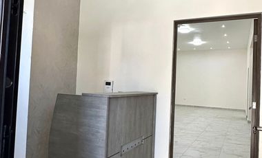 Bonito Edificio de Oficinas Col Villa de San Miguel, Guadalupe