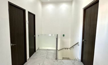 Bonito Edificio de Oficinas Col Villa de San Miguel, Guadalupe