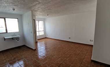 CASA A LA VENTA EN SANTA CRUZ DEL VALLE, TLAQUEPAQUE