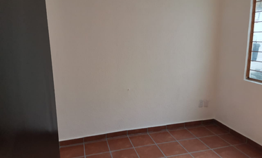 CASA A LA VENTA EN SANTA CRUZ DEL VALLE, TLAQUEPAQUE