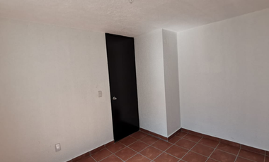 CASA A LA VENTA EN SANTA CRUZ DEL VALLE, TLAQUEPAQUE