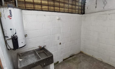 CASA A LA VENTA EN SANTA CRUZ DEL VALLE, TLAQUEPAQUE