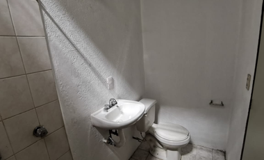CASA A LA VENTA EN SANTA CRUZ DEL VALLE, TLAQUEPAQUE