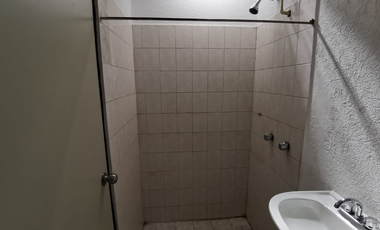CASA A LA VENTA EN SANTA CRUZ DEL VALLE, TLAQUEPAQUE