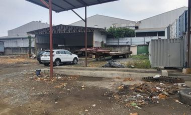 Arriendo terreno con galpon