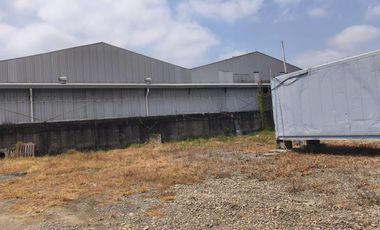 Arriendo terreno dentro de patio , cerrado.av  Narcisa  de Jesus , Perimetral