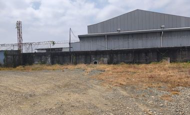 Arriendo terreno dentro de patio , cerrado.av  Narcisa  de Jesus , Perimetral