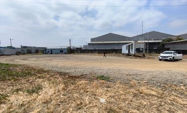 Arriendo terreno dentro de patio , cerrado.av  Narcisa  de Jesus , Perimetral