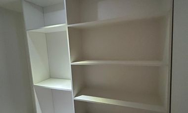 Se vende estupenda casa totalmente remodelada en excelente ubicación
